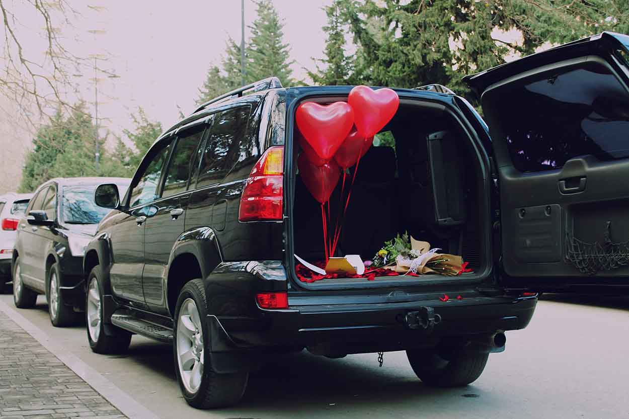 car bought on pcp finance with balloons in back