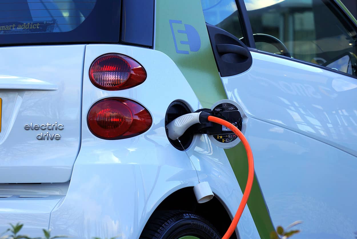 Electric car using a charge point